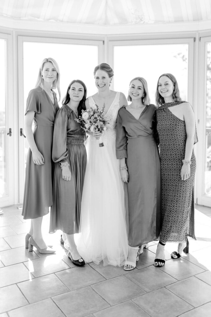 Gruppenfotos von Braut und Brautjungfern