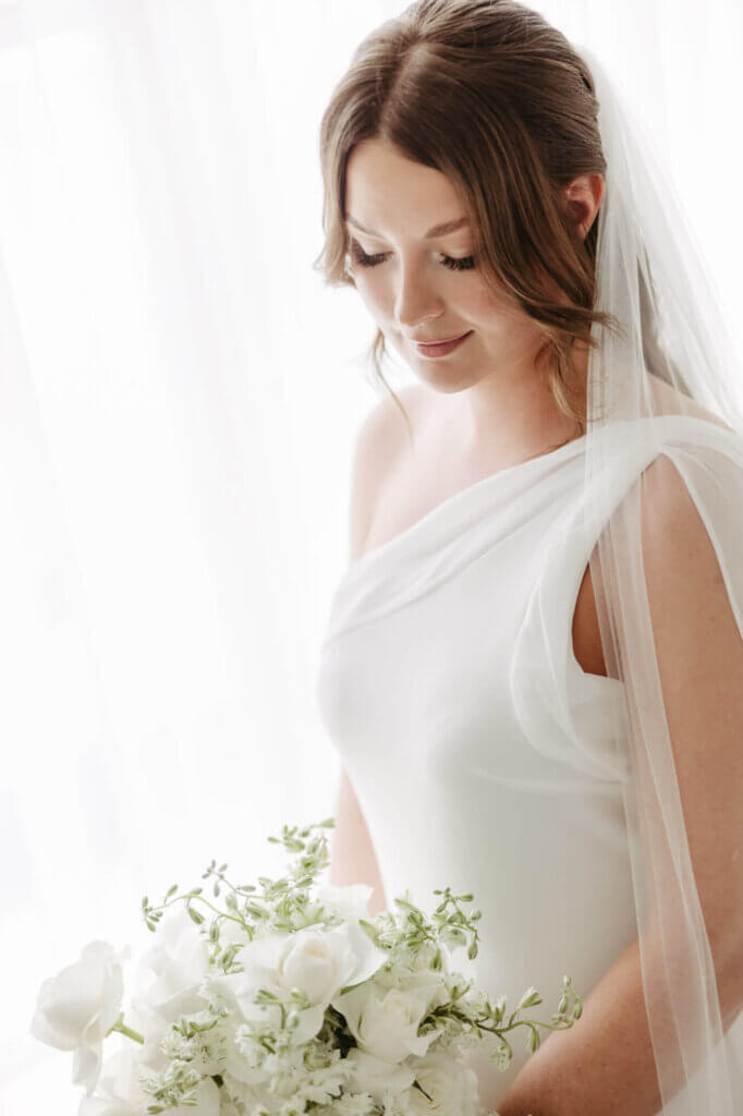 Die Braut nach dem Styling beim Getting Ready