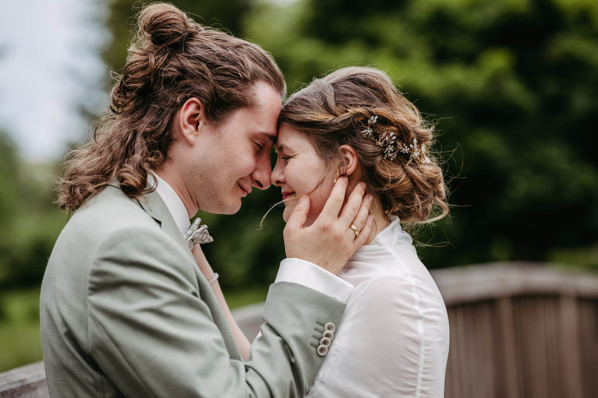 Brautpaar am Abend beim Paarshooting mit der Hochzeitsfotografin in Ueckermünde
